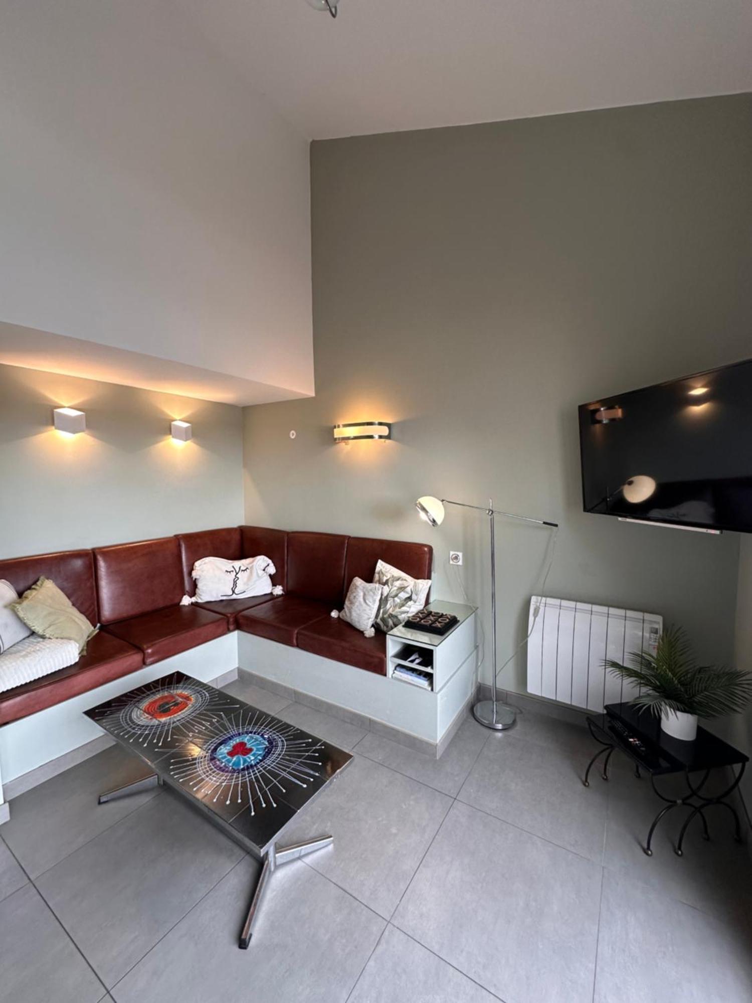 Le Petit Bijou Sete, 4 Appartements Au Centre Ville, 3 Avec Vue Canal Exterior photo